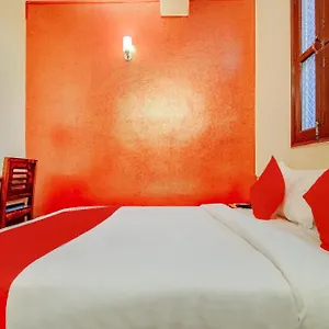 Hotel Oyo Flagship Jhankar Road, New Delhi